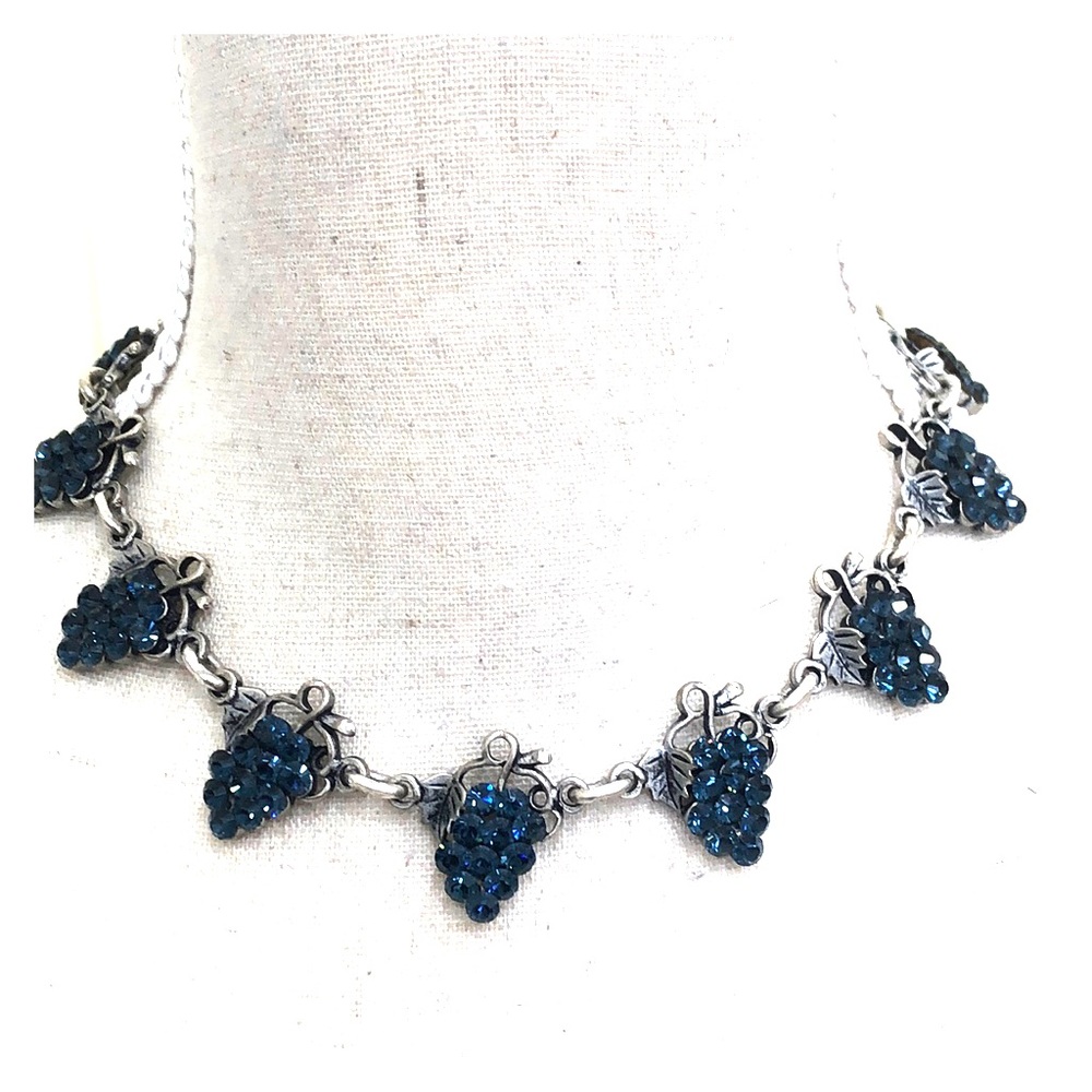 Otazu exquisite crystal grape cluster necklace